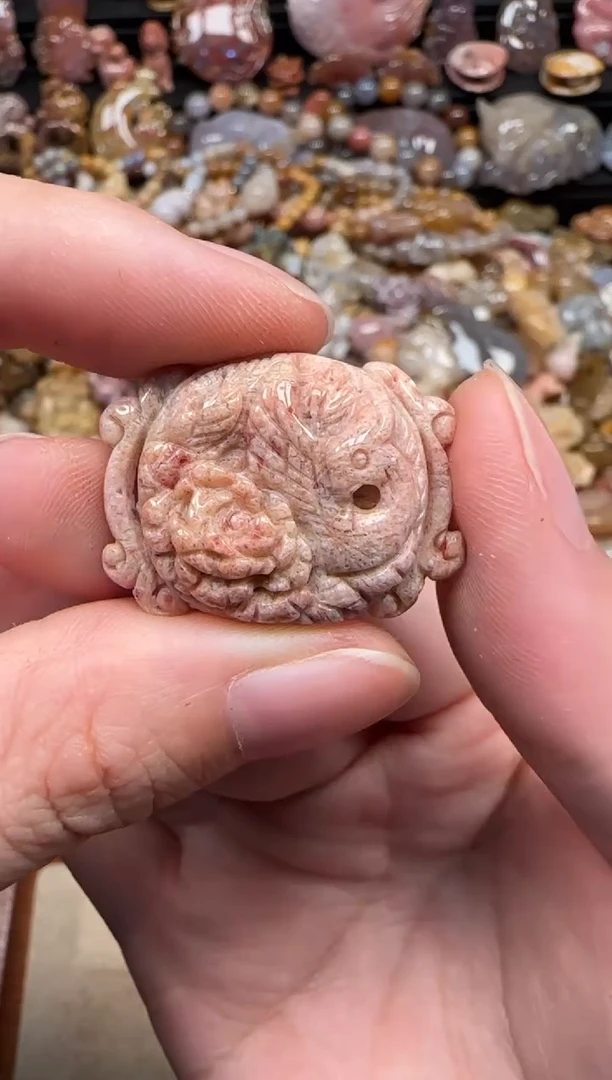 颈饰未镶嵌硅化珊瑚（珊瑚玉）073