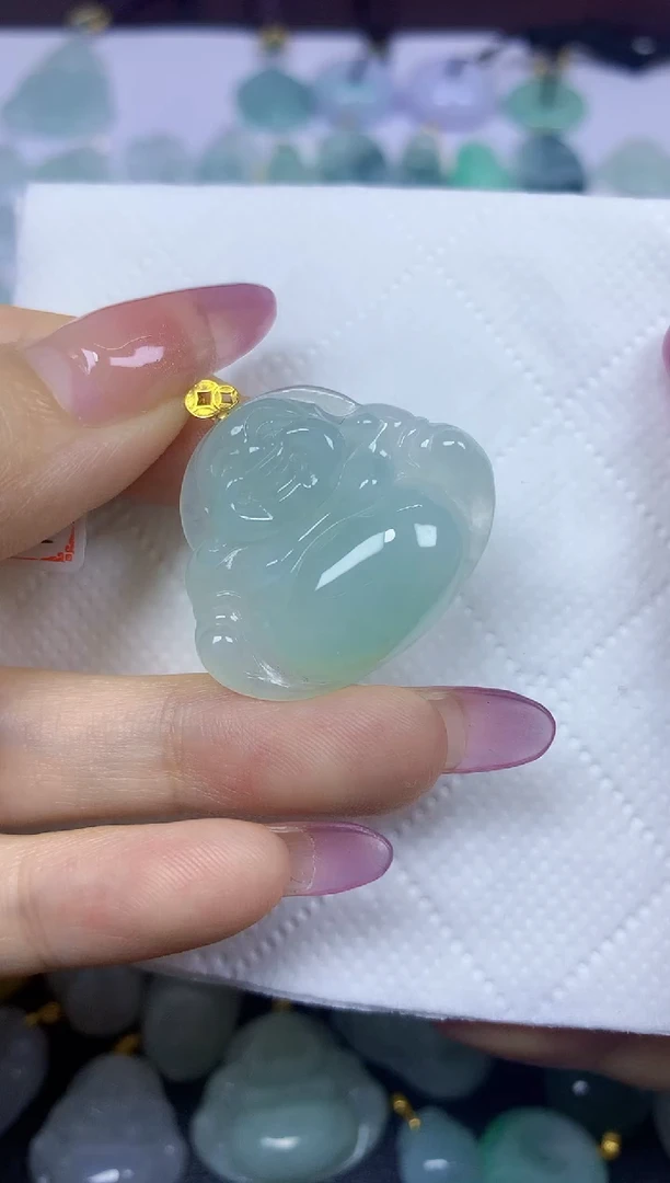 翡翠18K金镶嵌颈饰挂件