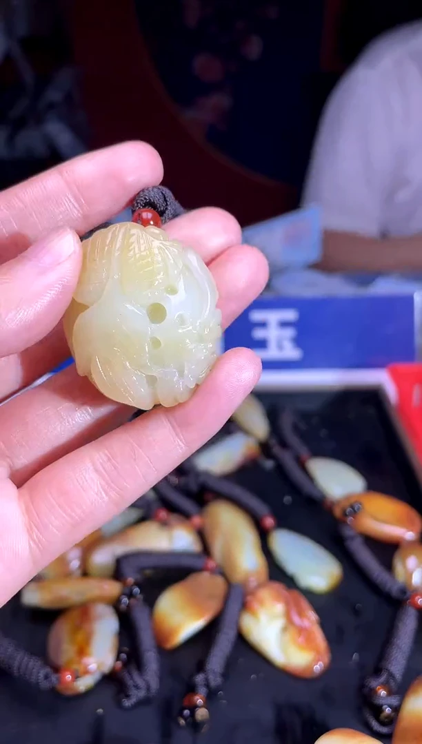 和田玉未镶嵌挂件1