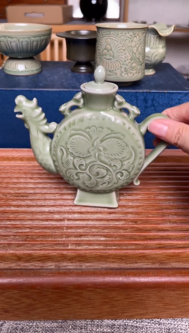 瓷器耀州窑青瓷凤鸣壶 微瑕