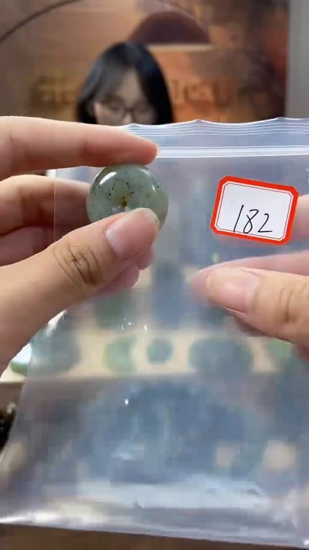 未镶嵌和田玉挂件1