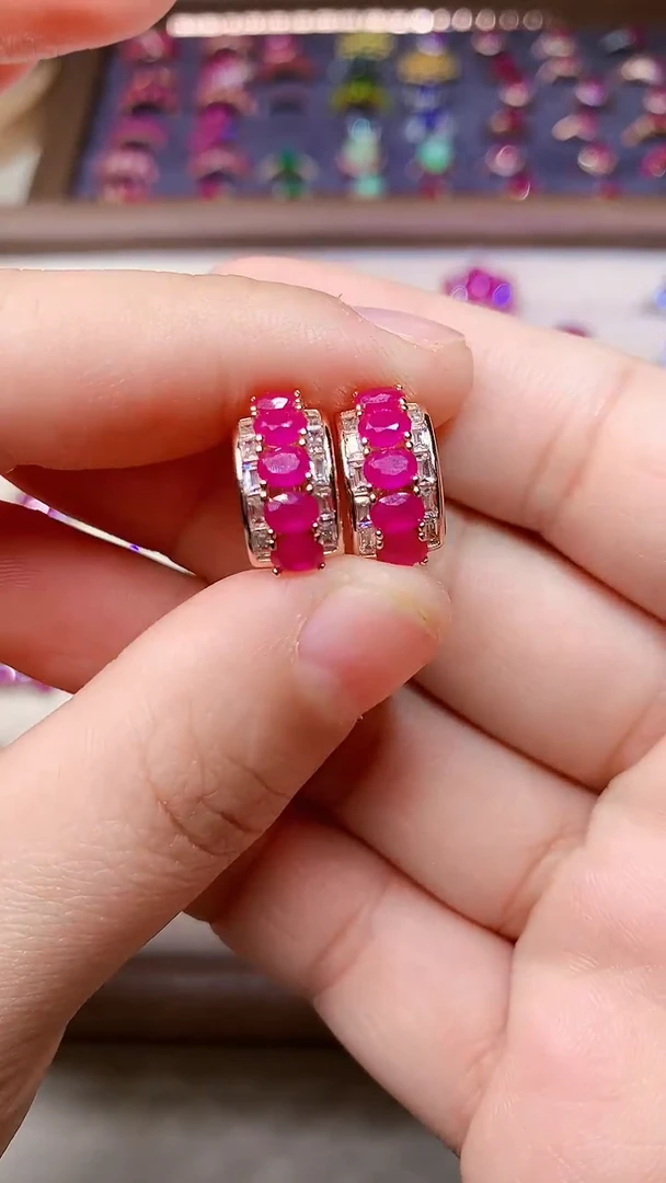 【闪购商品】红宝石耳饰银S925镶嵌000