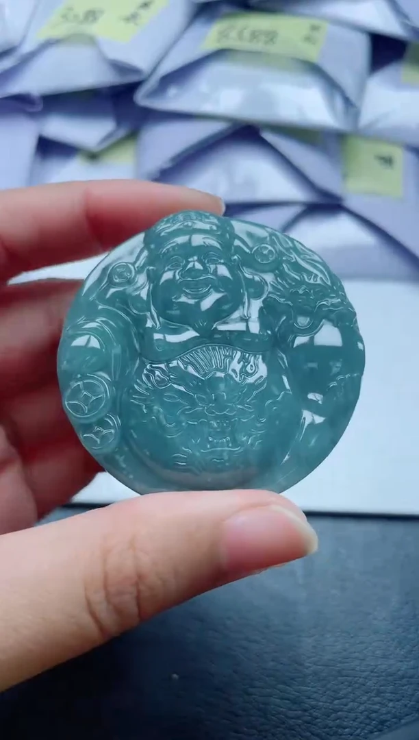 翡翠未镶嵌颈饰