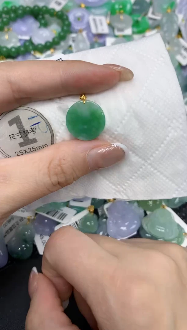 颈饰18K金镶嵌翡翠1111111