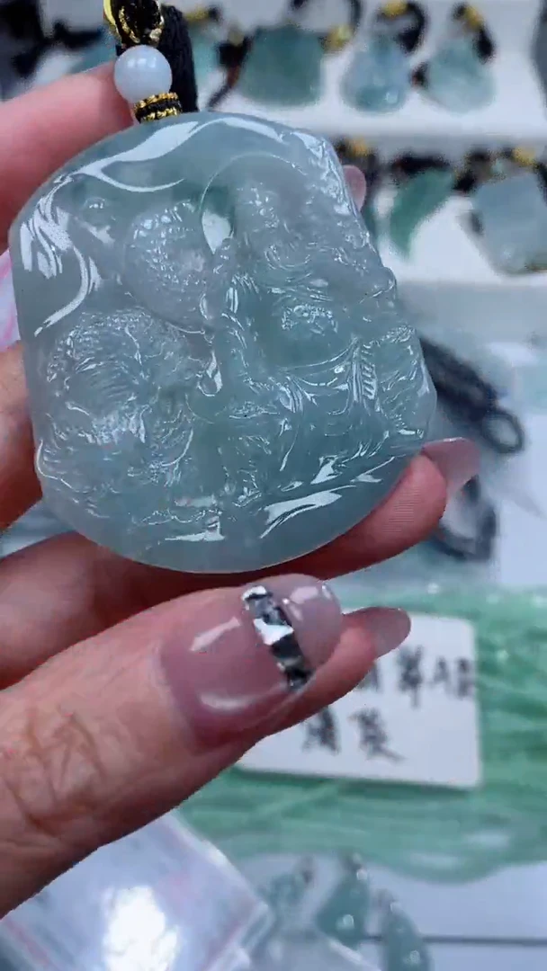 颈饰未镶嵌翡翠吊坠