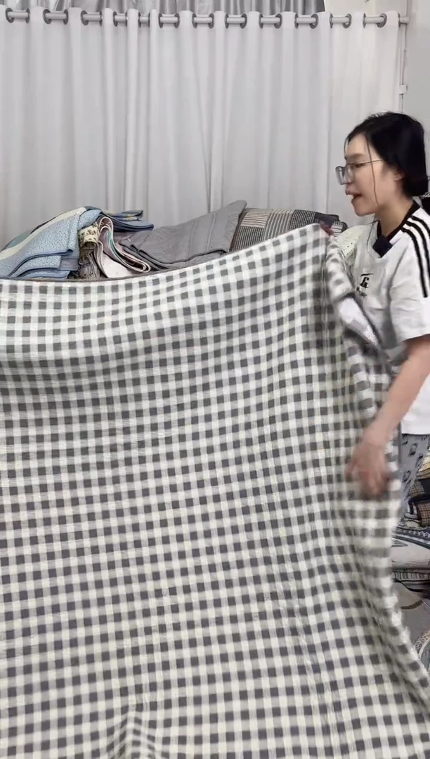 棉220*250单面斜纹灰白格子
