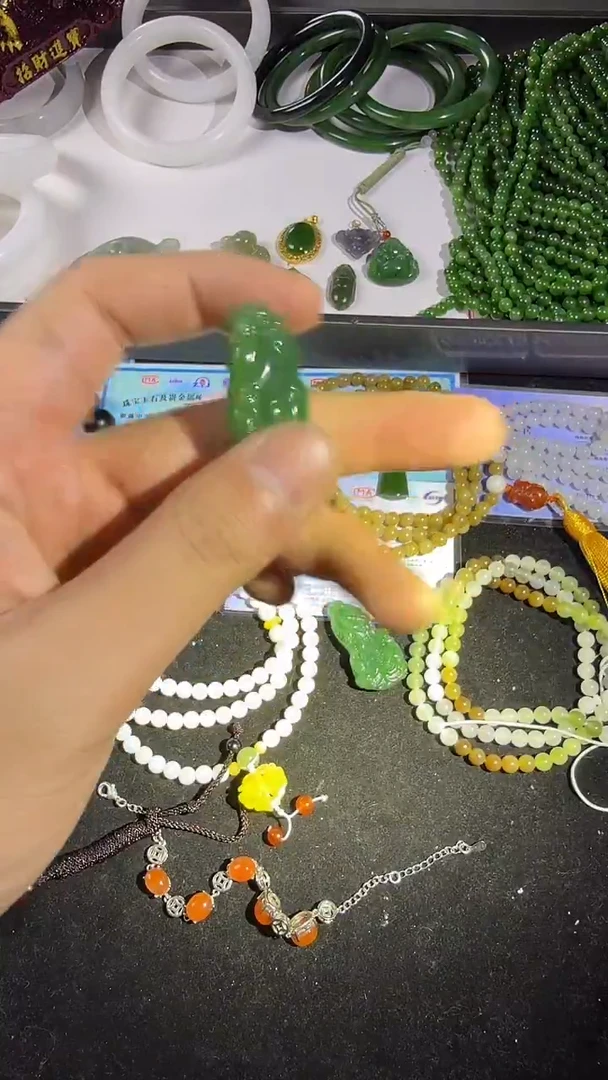 颈饰未镶嵌和田玉多样性发货