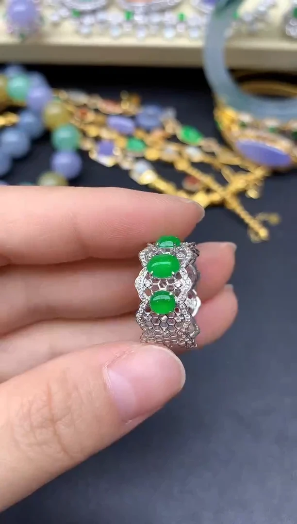 18K金镶嵌戒指翡翠103-雪姐翡翠天天见