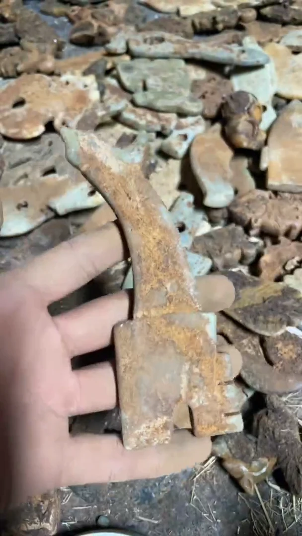 和田玉（糖玉）未镶嵌挂件东顺摆件链接1524654654