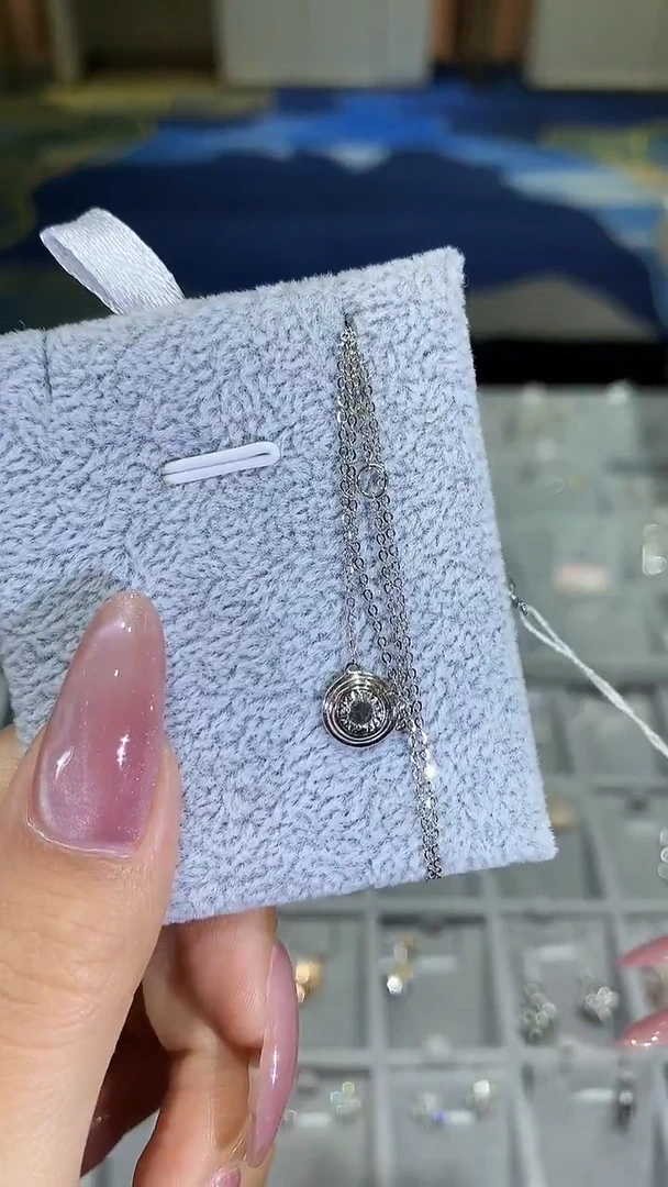 【闪购商品】钻石项链18K金镶嵌钻石项链