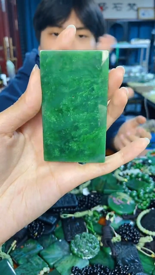 未镶嵌和田玉挂件1