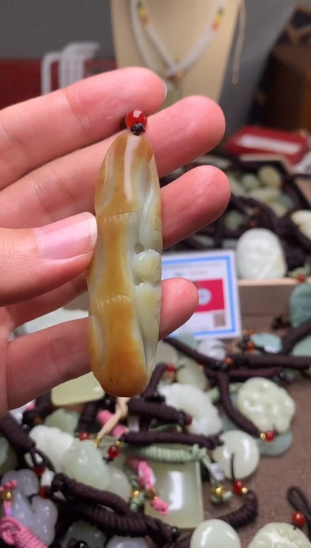 颈饰未镶嵌和田玉新疆料青海料清水和田玉吊坠