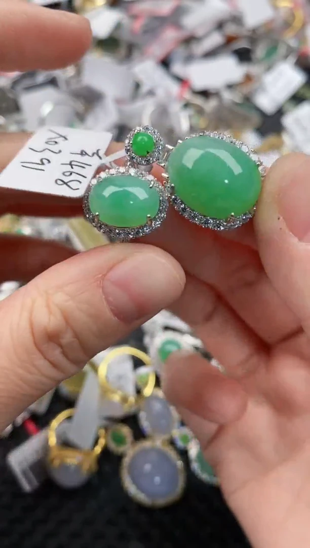 银S925镶嵌戒指翡翠666               1