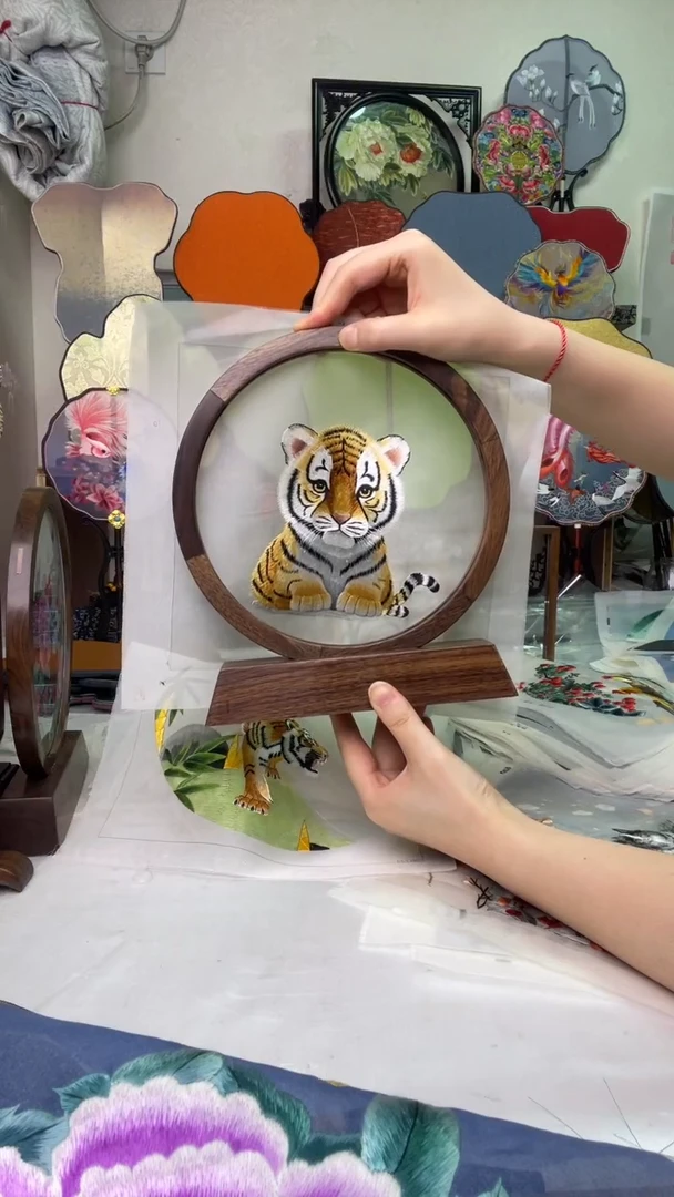 织绣苏绣作品苏绣定制摆台