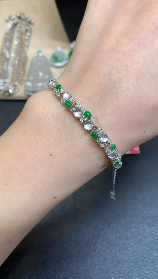 【闪购商品】翡翠手链18K金镶嵌蛋面【无服务费】