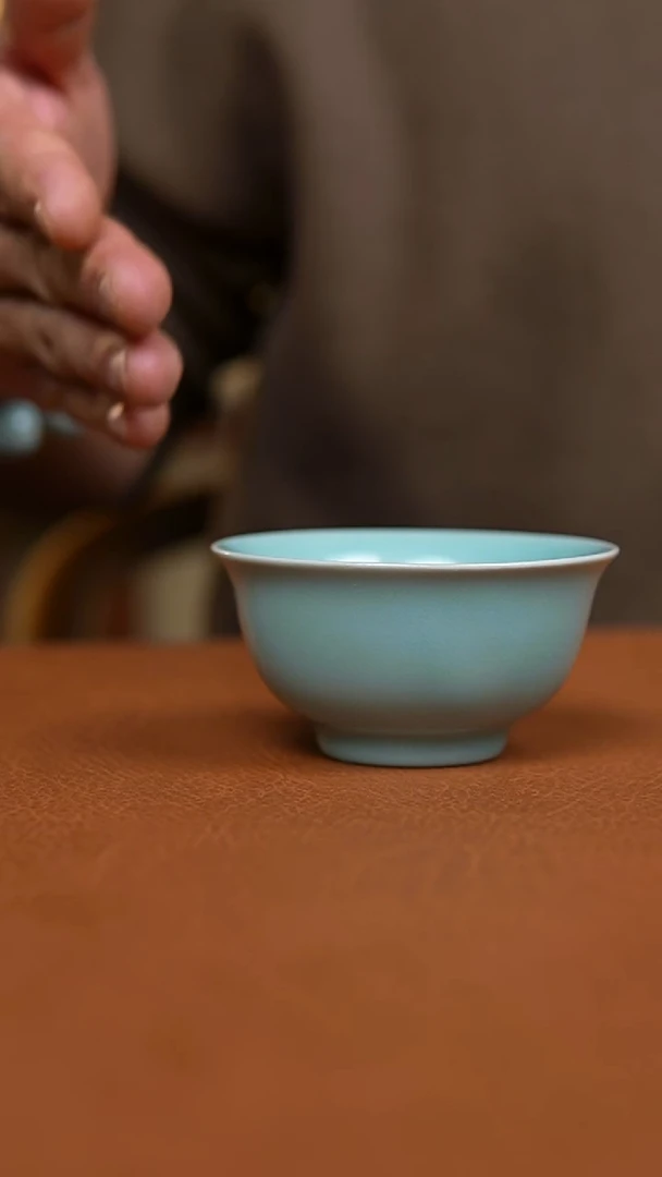 瓷片仿古天青精工压手杯无纹