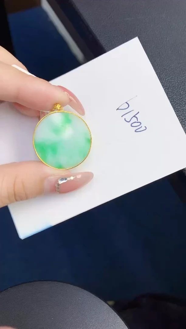 【闪购商品】翡翠颈饰18K金镶嵌000000000000