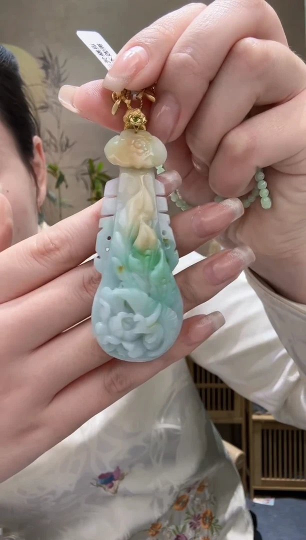 【闪购商品】翡翠耳饰未镶嵌吊坠