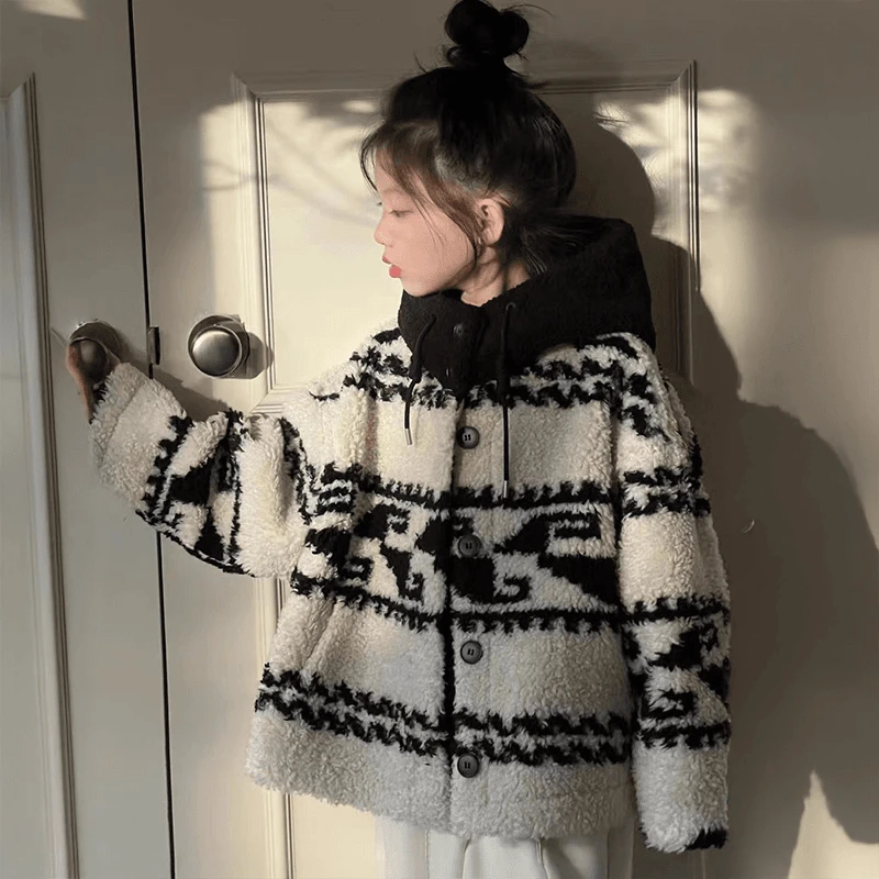 女童加绒外套秋冬款2025新款儿童加厚款羊羔毛上衣大童毛毛衣冬装