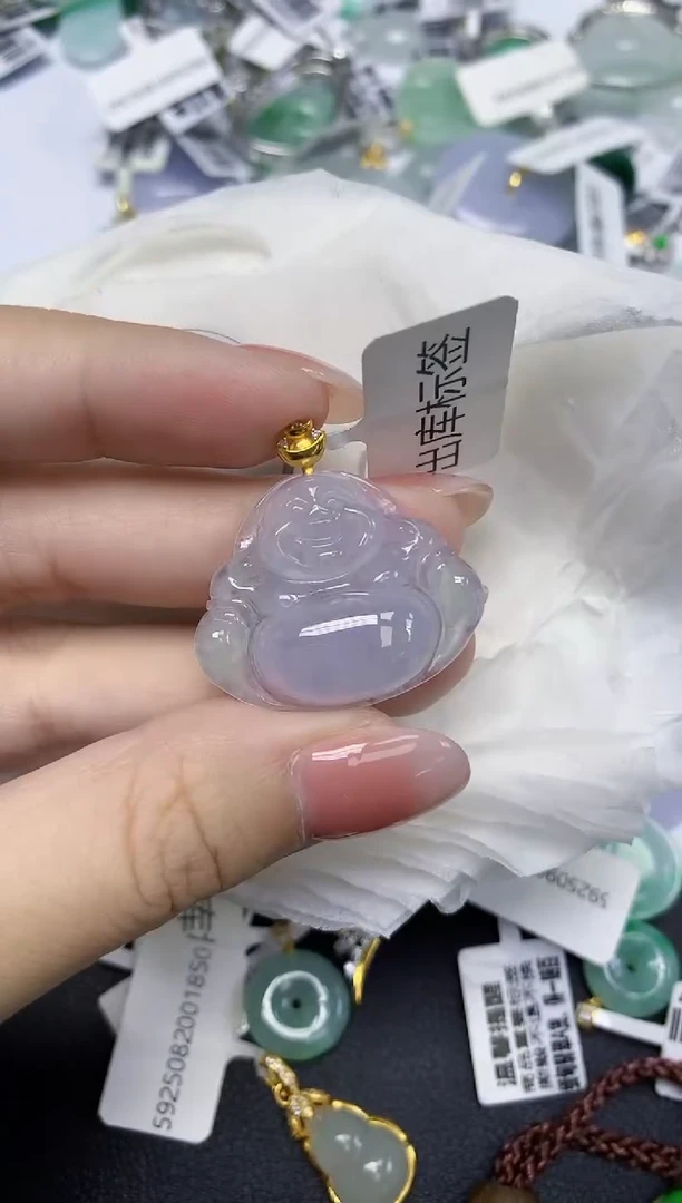 颈饰18K金镶嵌翡翠天然缅甸翡翠A货多样性发一件