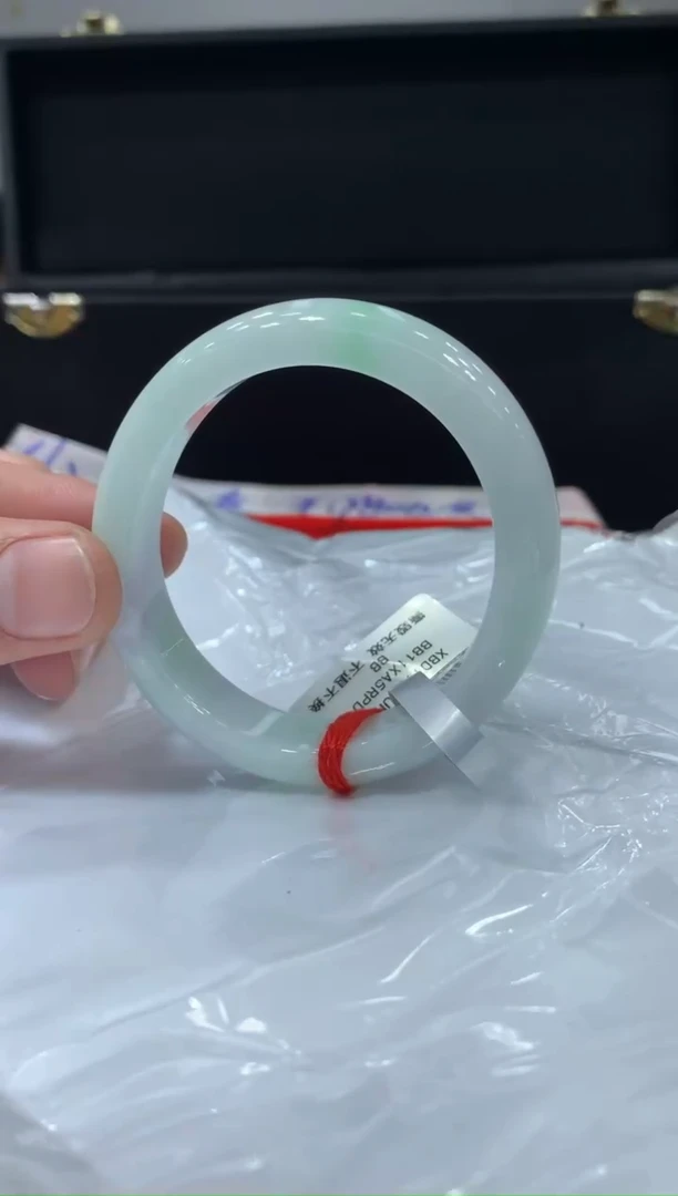 未镶嵌手镯翡翠翡翠手镯