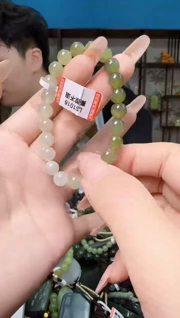 颈饰未镶嵌和田玉多样性发一