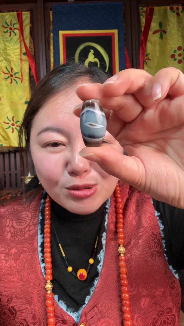 无非金属藏地丝丝古珠