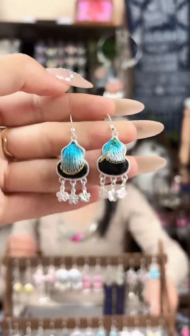 织绣 民族风非遗老绣饰品686