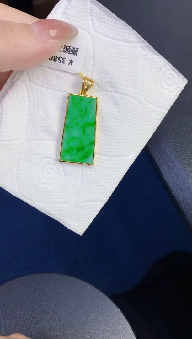 颈饰未镶嵌翡翠缅甸天然翡翠a货