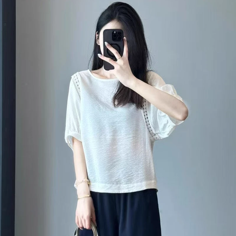 (衣兮高品质韩版天丝小衫)CS2587夏季质感镂空小花拼接五分袖T恤W