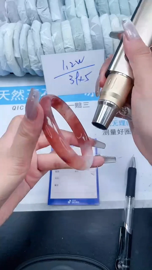 【闪购商品】石英质玉手镯未镶嵌141-63