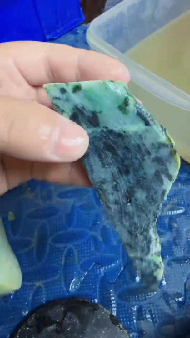 翡翠挂件未镶嵌天然翡翠188