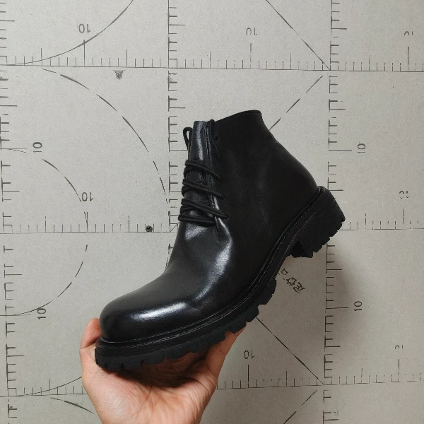 马皮鞋复古时尚机车靴沙漠靴