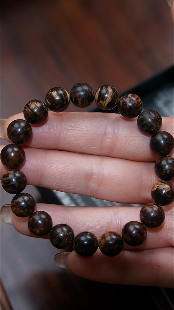 沉香沉香碎屑越南都蓬满红油老料沉香  1.0-12克+