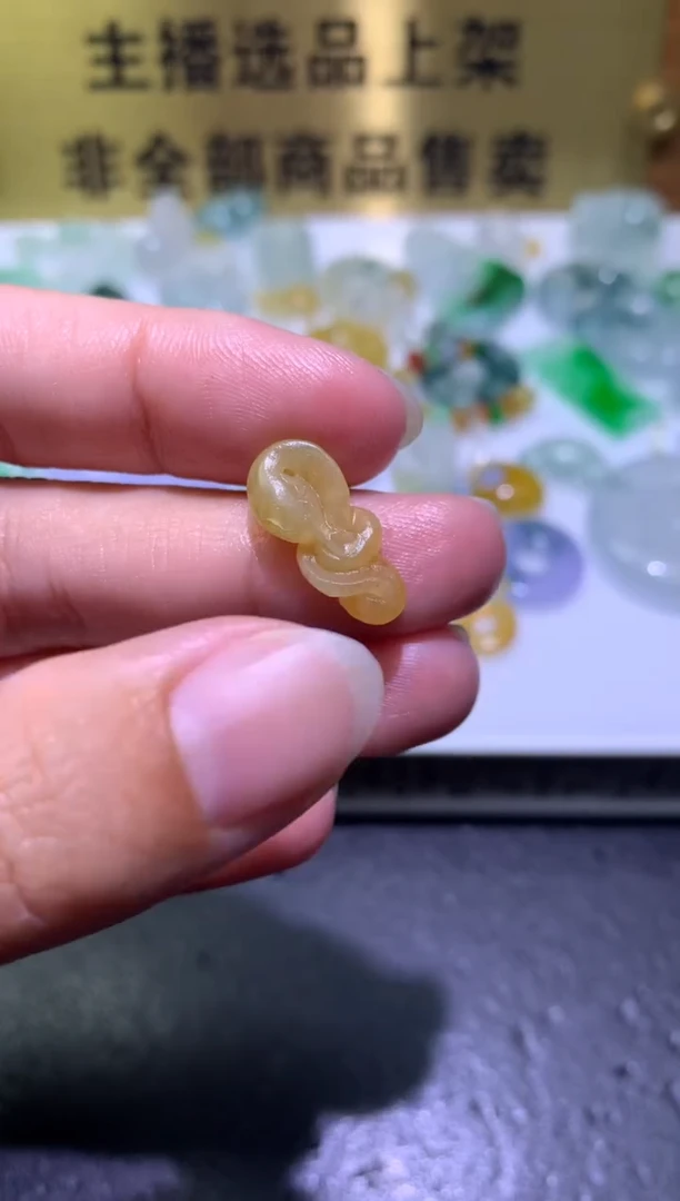 未镶嵌定制翡翠毛货