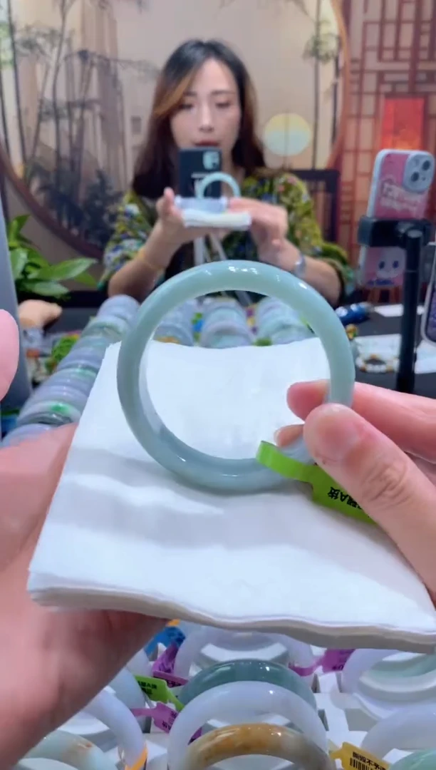 未镶嵌手镯翡翠000050176
