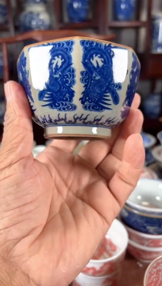 柴窑青花八方凤纹杯杯