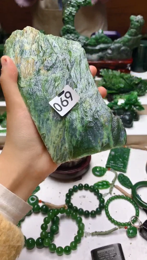 未镶嵌和田玉挂件1