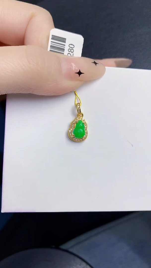 颈饰未镶嵌翡翠缅甸天然翡翠A货
