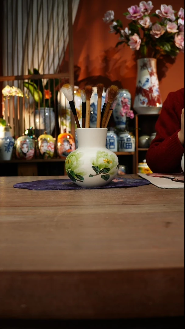 当代景德镇设计师釉下手绘陶瓷花瓶