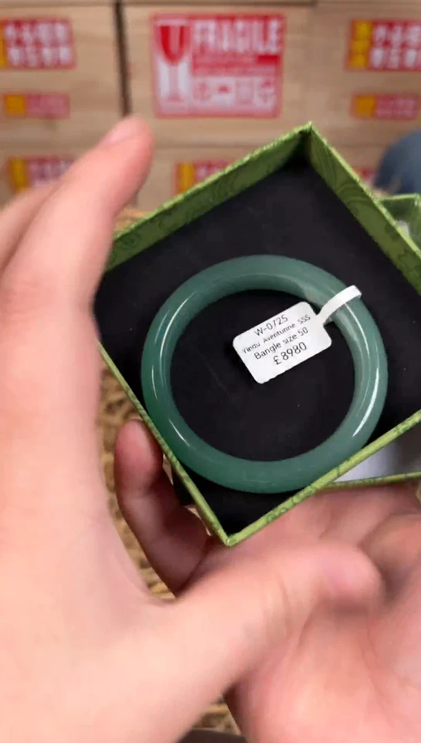 未镶嵌手镯石英质玉W0725