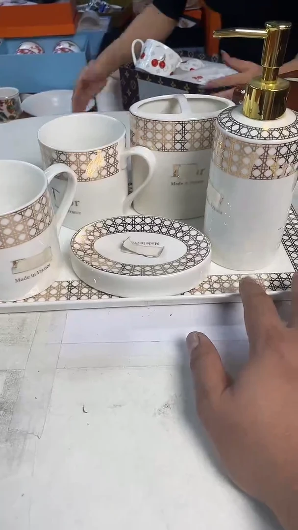 杯鸿辉家品牌瓷器，京东包邮！