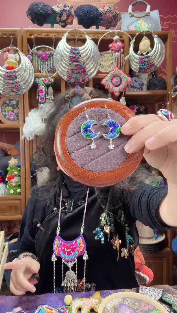 刺绣耳环72甜甜家