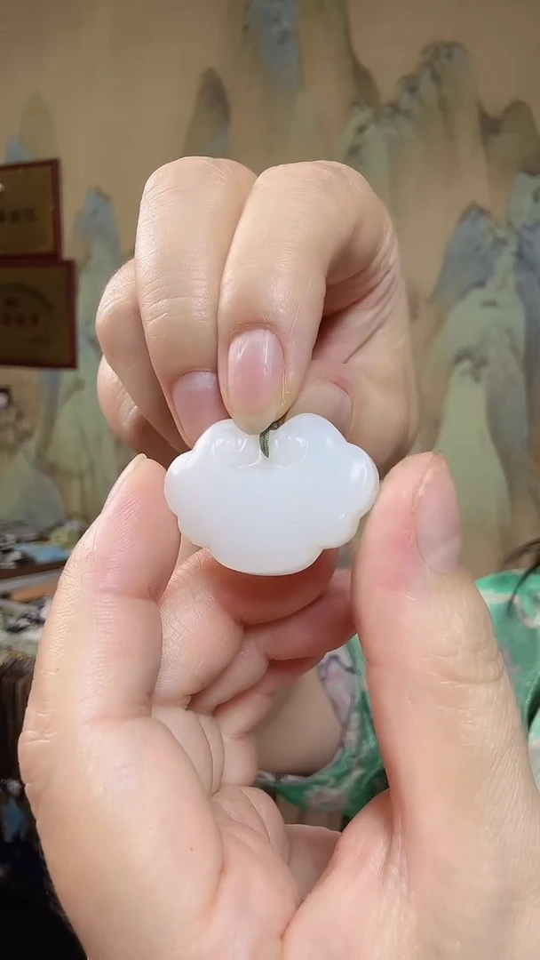 颈饰未镶嵌和田玉.