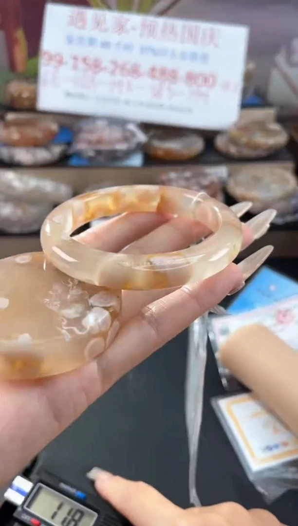 未镶嵌手镯石英质玉57