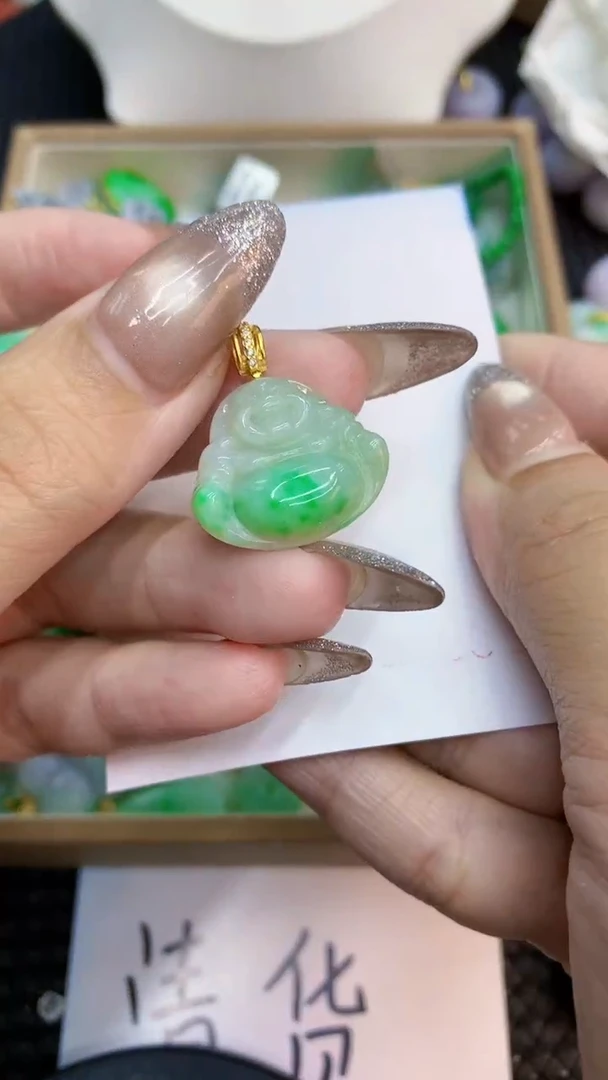 颈饰未镶嵌翡翠1