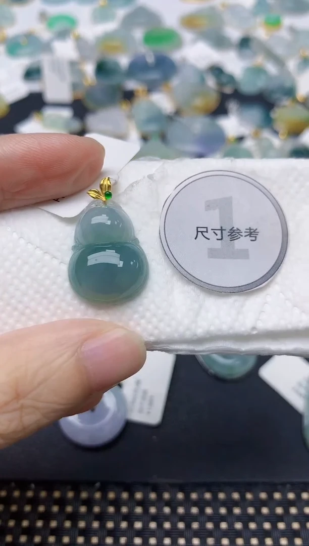 颈饰18K金镶嵌翡翠天然缅甸A货翡翠