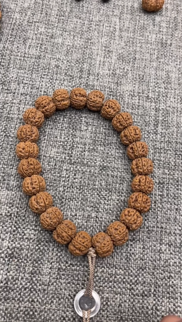 手串金刚菩提奥迪梅花大手持  13.5mm