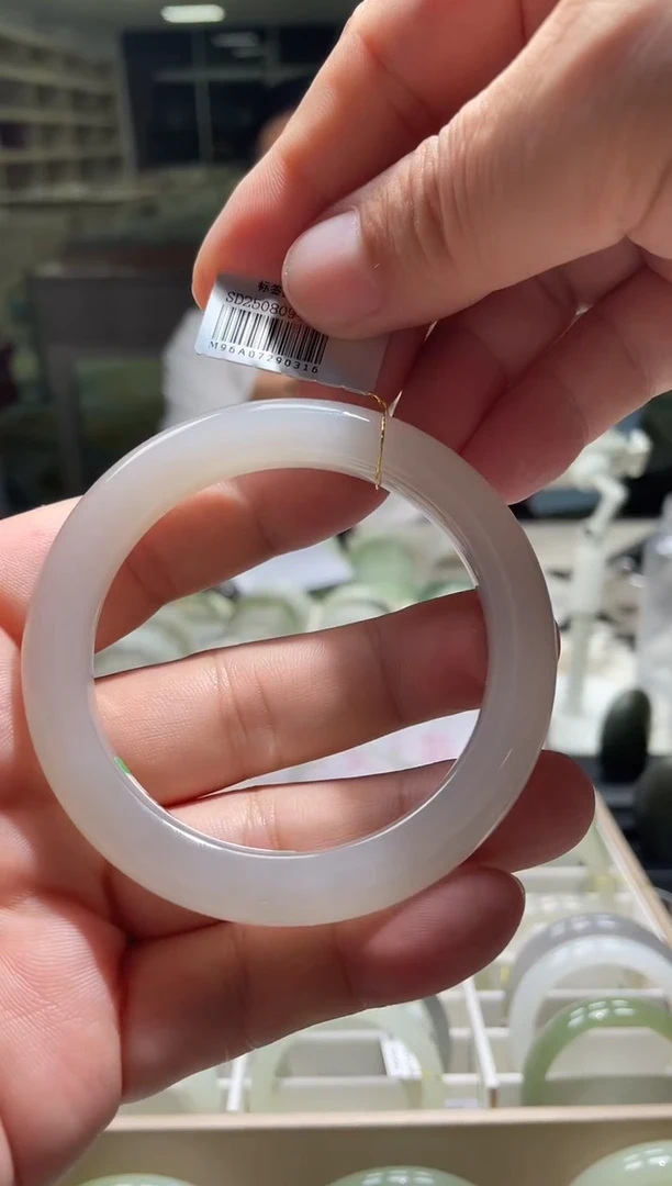 未镶嵌手镯和田玉58-60圈口 0316