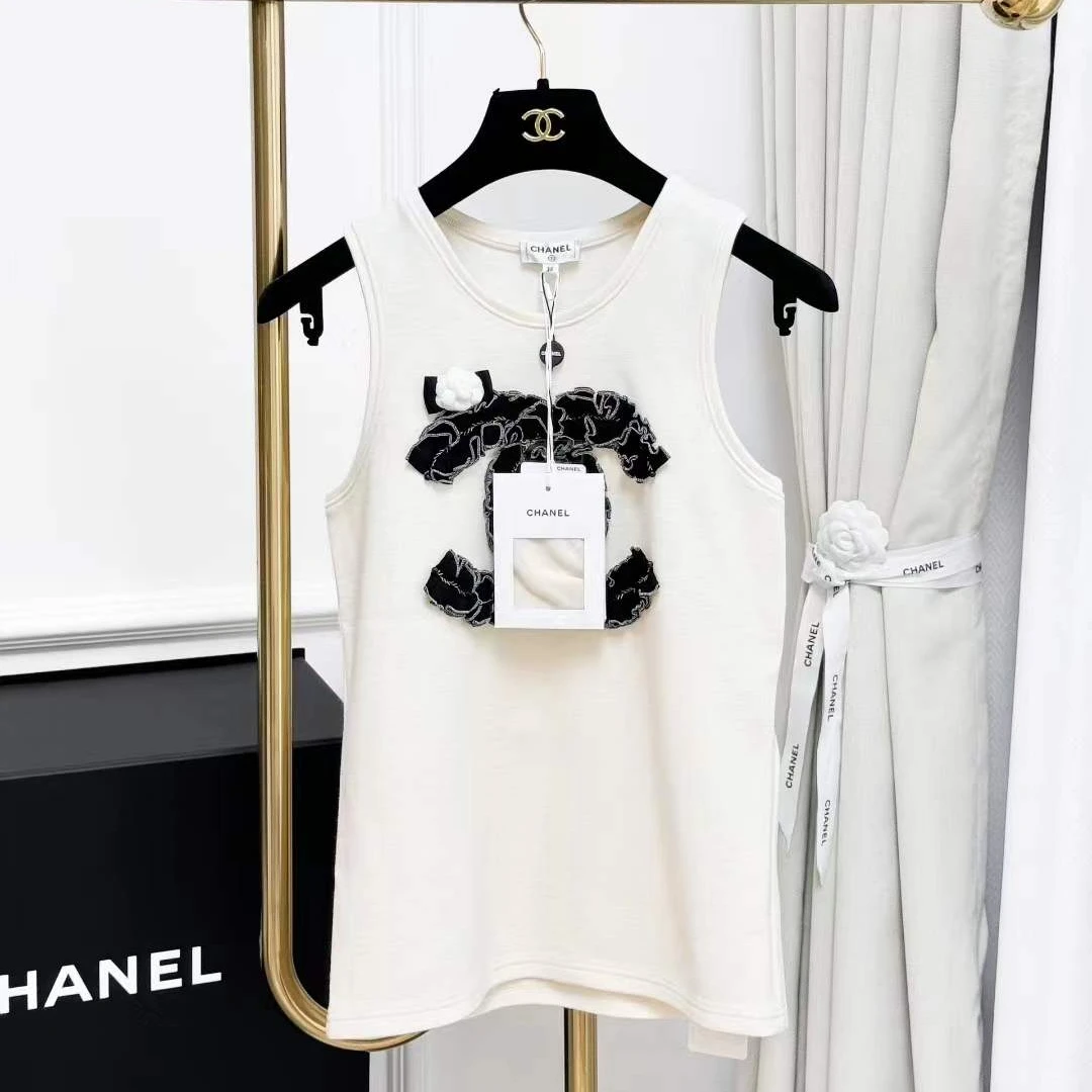 99新 Chanel/香奈儿 36码20A康鹏街秀款米白色拼黑色双C针织背心